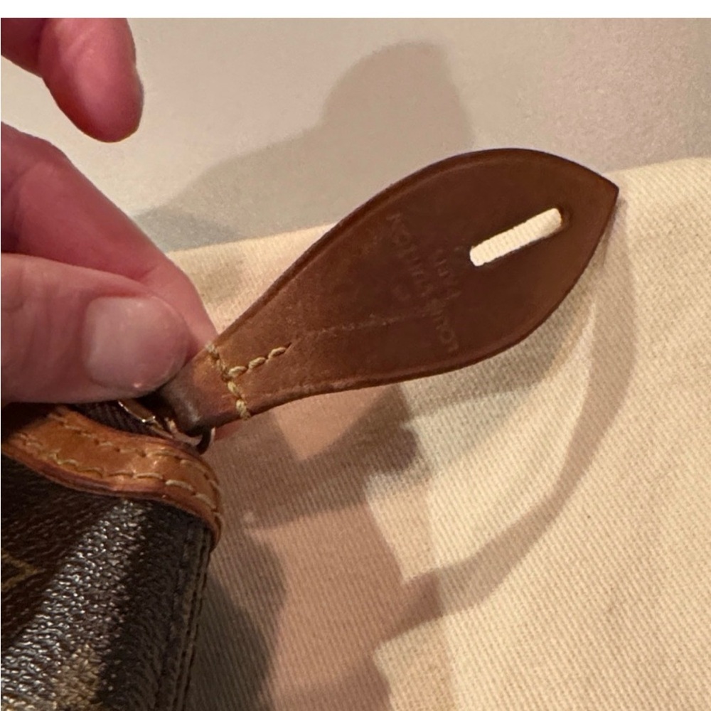 Louis Vuitton Lockit Brown Monogram Shoulder Bag - Picture 7 of 9